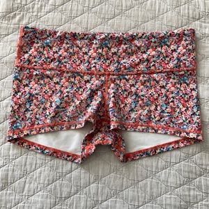 Lululemon Boogie Shorts Size 8
